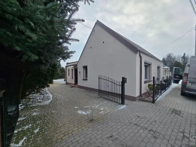 Termomodernizacje budynków - docieplenie zewnętrzne wykonane przez Staleo Energy. Realizacja nr 8